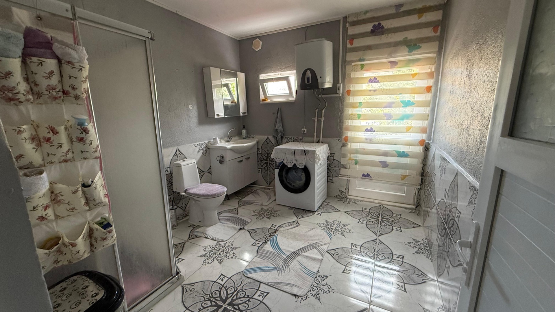 KAYSERİ DEVELİ GAZİKÖY MAHALLESİ KÖY İÇİNDE HAZIR KURULU SATILIK ÇİFTLİK